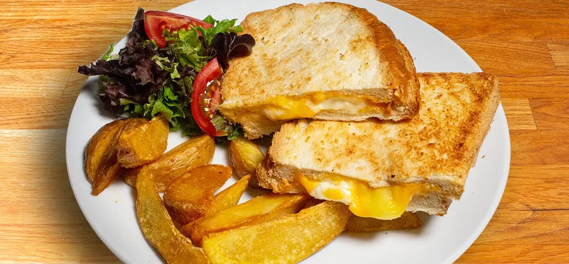 Lattas Cafe & Bistro 1
